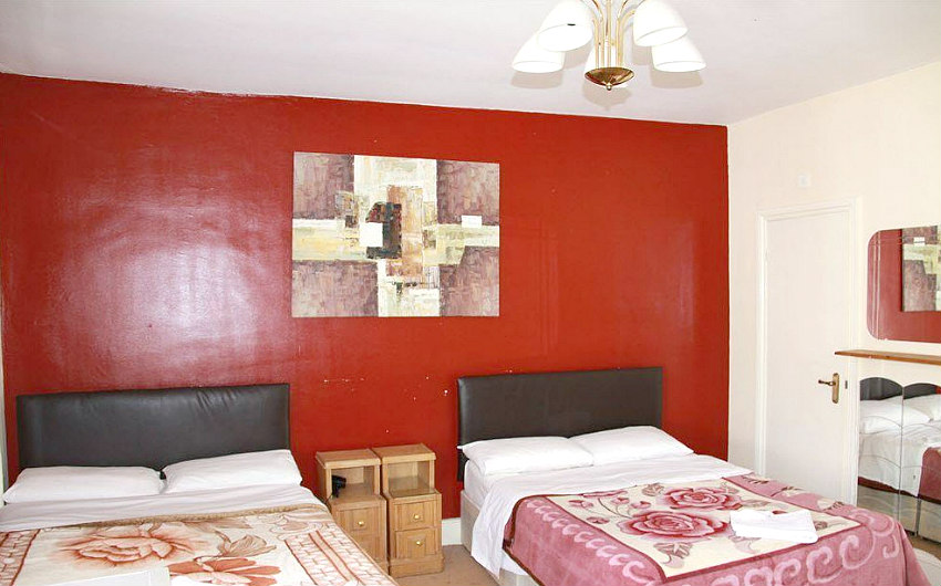 Quad room at Collingham Place Studios